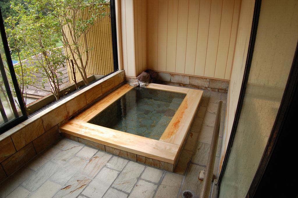Sawatari Onsen Miyataya Ryokan Nakanojo Esterno foto